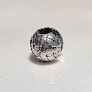 Pandora (Retired) Globe Travel Clip on Charm #791182